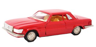 1:43 Mercedes-Benz 450 SLC Coupe (Red) ***Bad Box*** 1:43 Mercedes-Benz 450 SLC Coupe (Red) ***Bad Box***