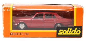 1:43 Mercedes-Benz 280 (Red) 1:43 Mercedes-Benz 280 (Red)