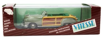 1:43 1947 Chrysler Town & Country Convertible (Olive Green)