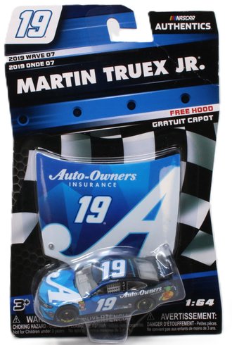 1:64 Martin Truex JR #19 Toyota Camry "Auto-Owners" ***Creased Blister***