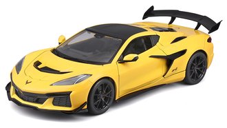 1:18 2025 Chevrolet Corvette ZR1 (Yellow Metallic)