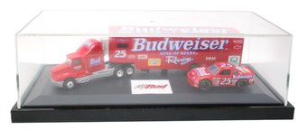 1:64 Ricky Craven #25 Chevy Budweiser w/Hauler