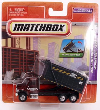 International Workstar 7500 Dump Truck (Maroon)