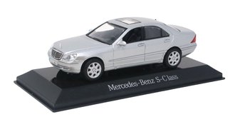 1:43 2004 Mercedes-Benz S-Class 4-Door Sedan (Grey)