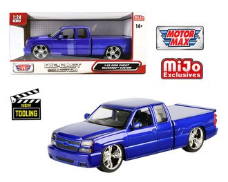 1:25 2006 Chevy Silverado Extended Cab Custom (Blue Metallic)