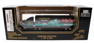 1:87 Team Transporter - Mike Wallace #90 Heilig-Meyers 1:87 Team Transporter - Mike Wallace #90 Heilig-Meyers