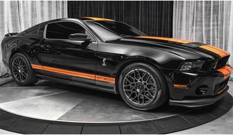 1:18 2013 Ford Mustang Shelby GT500 (Black w/Orange Stripes)