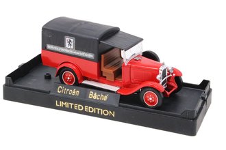 1:43 1930 Citroen C4F Bache "Service d'Incendie et de Secours" (Red) 1:43 1930 Citroen C4F Bache "Service d'Incendie et de Secours" (Red)