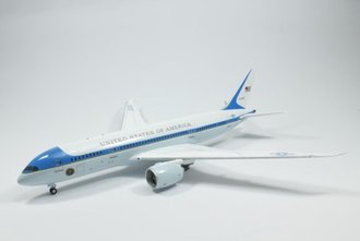 1:200 United States of America Boeing 787 #13-0001