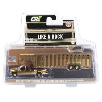 Super Chase 1:64 1998 Chevy Silverado 3500 Extended Cab w/Gooseneck Livestock Trailer *Gold Chrome* Super Chase 1:64 1998 Chevy Silverado 3500 Extended Cab w/Gooseneck Livestock Trailer *Gold Chrome*