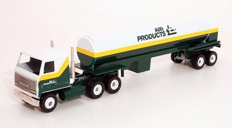 Mack COE w/Tanker Trailer "Air Products" Mack COE w/Tanker Trailer "Air Products"
