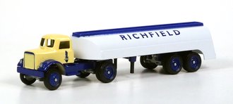 Richfield Conventional Cab w/Skirted Tanker Richfield Conventional Cab w/Skirted Tanker