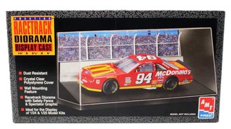 1:24 RaceTrack Diorama Display Case ***Small Crack In Case***