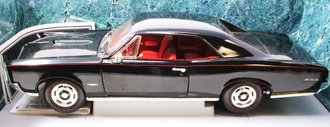 1:18 1966 Pontiac GTO (Black) ***Box Damage/Broken Pass Mirror***
