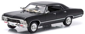 1:43 Supernatural (TV Series) - 1967 Chevrolet Impala Sport Sedan ***Cracked Case***