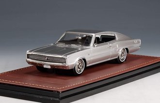 1:43 1967 Dodge Charger (Silver) ***Missing Door Handle*** 1:43 1967 Dodge Charger (Silver) ***Missing Door Handle***