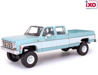 1:64 1978 Chevrolet Silverado K30 Crew Cab Fleetside Lifted (Light Blue/White) ***Loose Bumper*** 1:64 1978 Chevrolet Silverado K30 Crew Cab Fleetside Lifted (Light Blue/White) ***Loose Bumper***