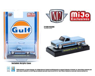 1:64 1978 Chevrolet Silverado 30 Custom Pickup Truck "Gulf" (Light Blue) ***Bad Blister Card*** 1:64 1978 Chevrolet Silverado 30 Custom Pickup Truck "Gulf" (Light Blue) ***Bad Blister Card***