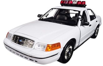 1:18 Ford Crown Victoria Police Car ***Lights & Sound Do Not Work***
