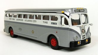 1:50 GM 743 Bus "NJ Public Service" *** Missing Mirrors - Minor Rub Marks on Roof ***