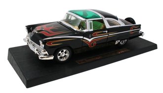 1:18 1955 Ford Fairlane Crown Victoria w/Flames (Black) ***Box Shelf Wear***