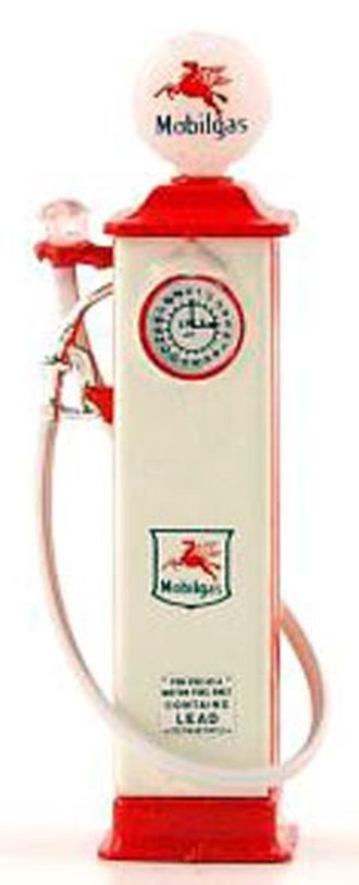 1932 Erie U-10 Gas Pump "Mobilgas" 1932 Erie U-10 Gas Pump "Mobilgas"
