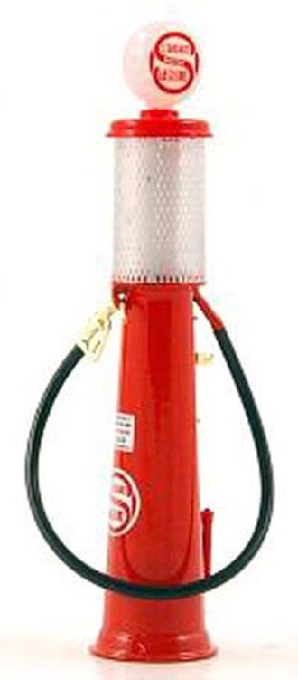 1919 Wayne Cut Gas Pump "Esso" 1919 Wayne Cut Gas Pump "Esso"