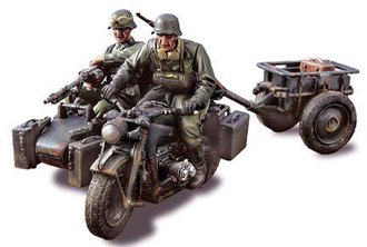 1:32 German KS750 Zundapp Motorcycle "Eastern Front 1943" 1:32 German KS750 Zundapp Motorcycle "Eastern Front 1943"